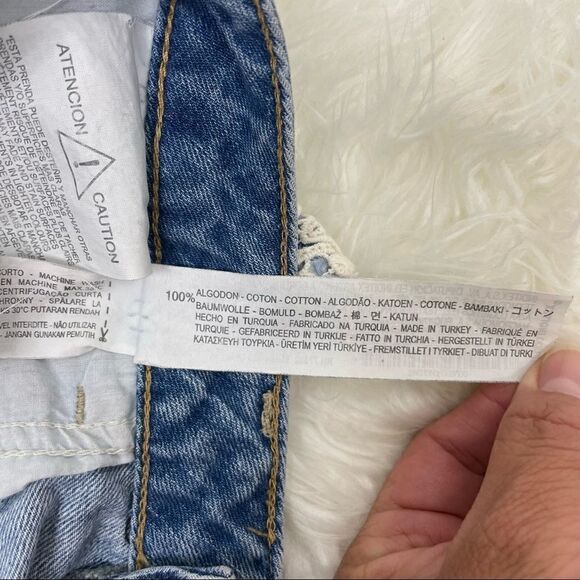 Zara | TRF denim embroidered shorts 02 distressed Daisy Dukes , 5 pocket. - Picture 7 of 7